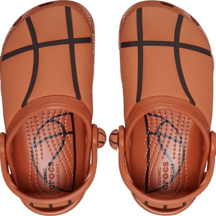 Zuecos para niños pequeños de baloncesto