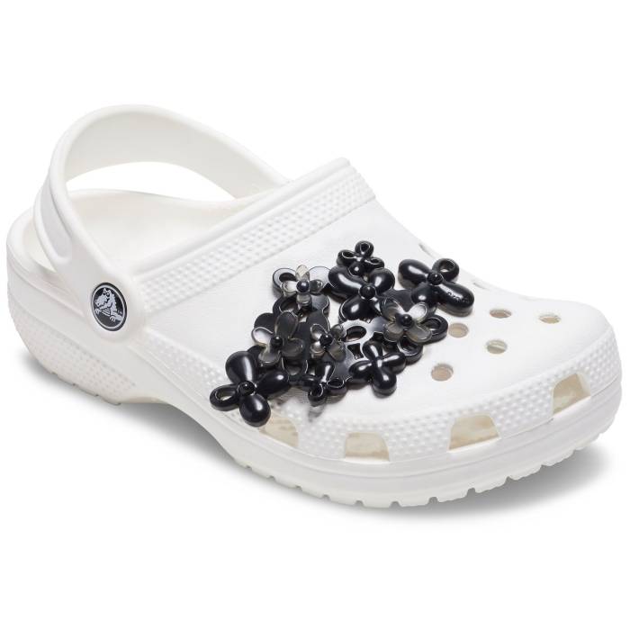 Florecimiento de flores negras