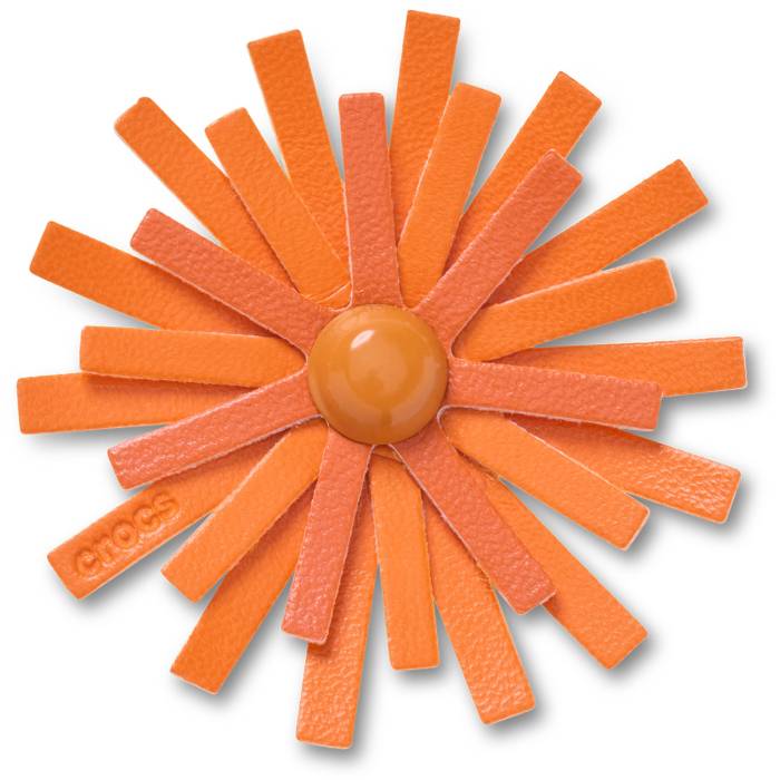 Flor naranja de cuero sintético